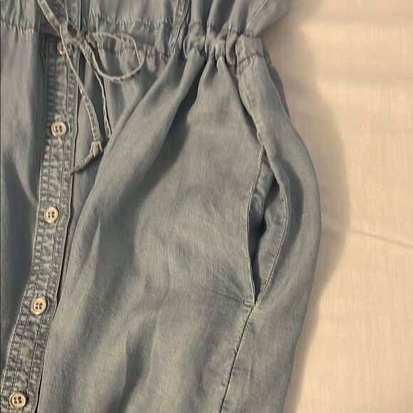 Light Denim colored Shirtdress, tie waist, long sleeved, side pockets - Picture 8 of 16